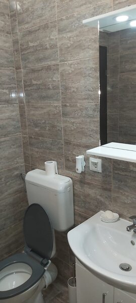 METROU BERCENI ,LA 15 MINUTE ,GARSONIERA CU LOC PARCARE INCLUS